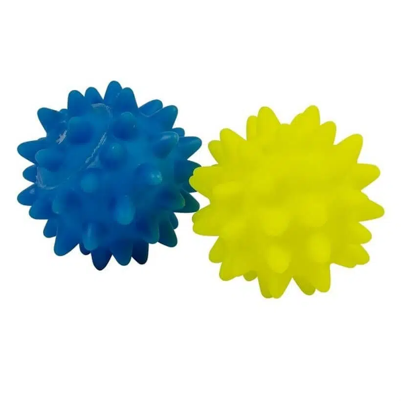 Dog toy vinil dikenli top sesli 6CM PILA -074