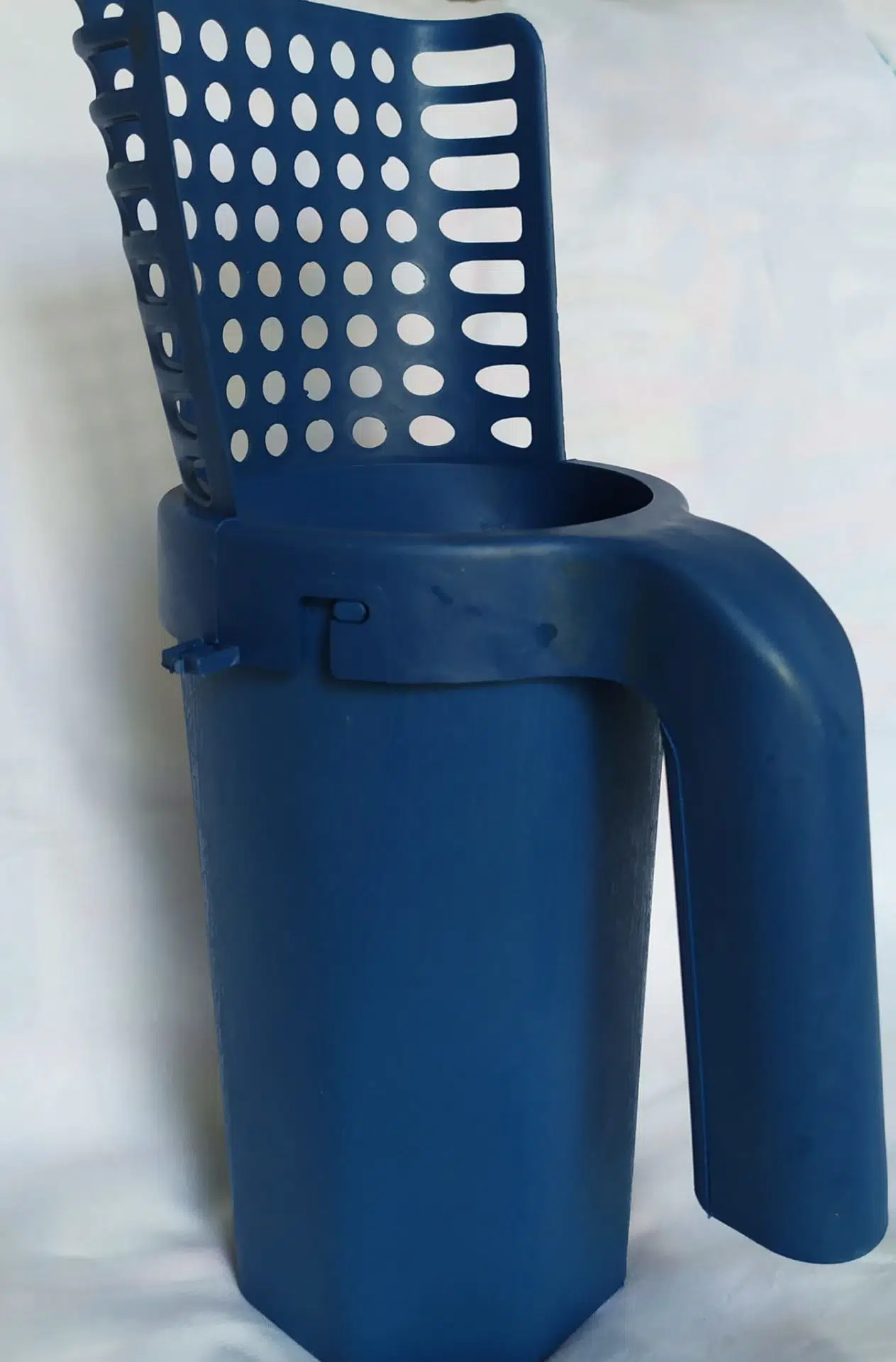 Pelikan Yeni Nesil Hazneli Kedi Kumu Küreği 28cm